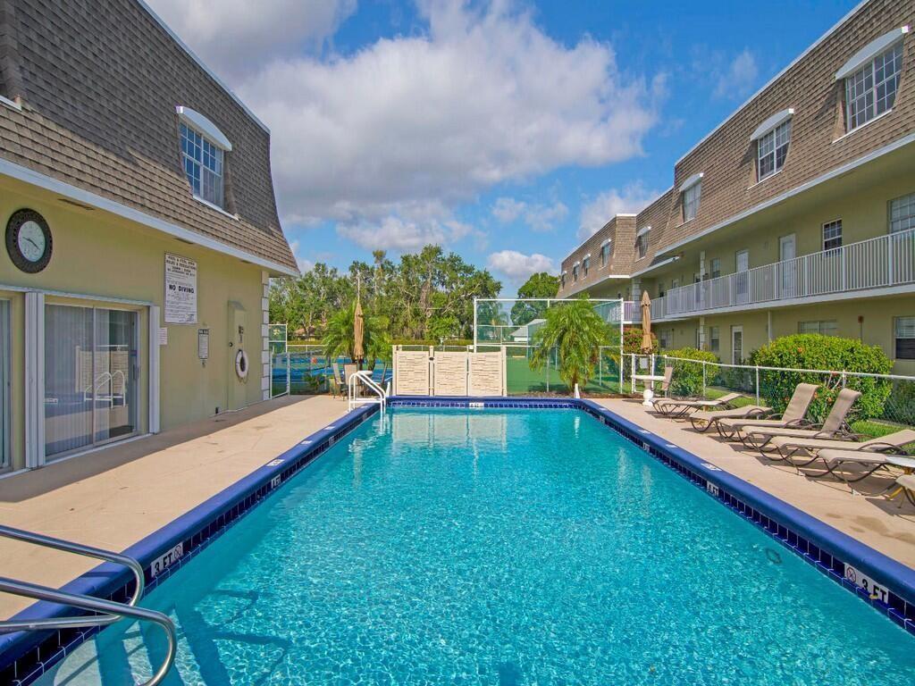 1901 Indian River Boulevard 104C, Vero Beach, FL 32960, Vero Beach - Photo 4