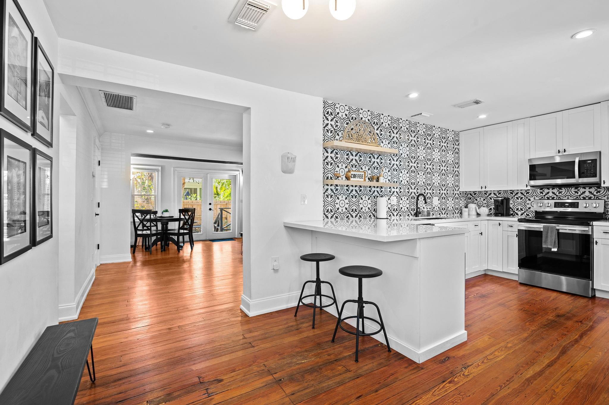 713 NE 17th Road, Fort Lauderdale, FL 33304, Fort Lauderdale - Photo 3