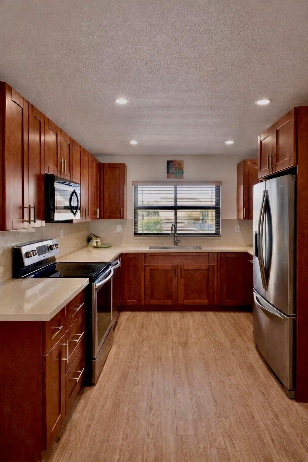 10433 Sunrise Lakes Boulevard 406, Sunrise, FL 33322, Sunrise - Main