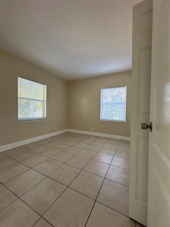 729 NW 17th Avenue, Fort Lauderdale, FL 33311, Fort Lauderdale - Photo 3