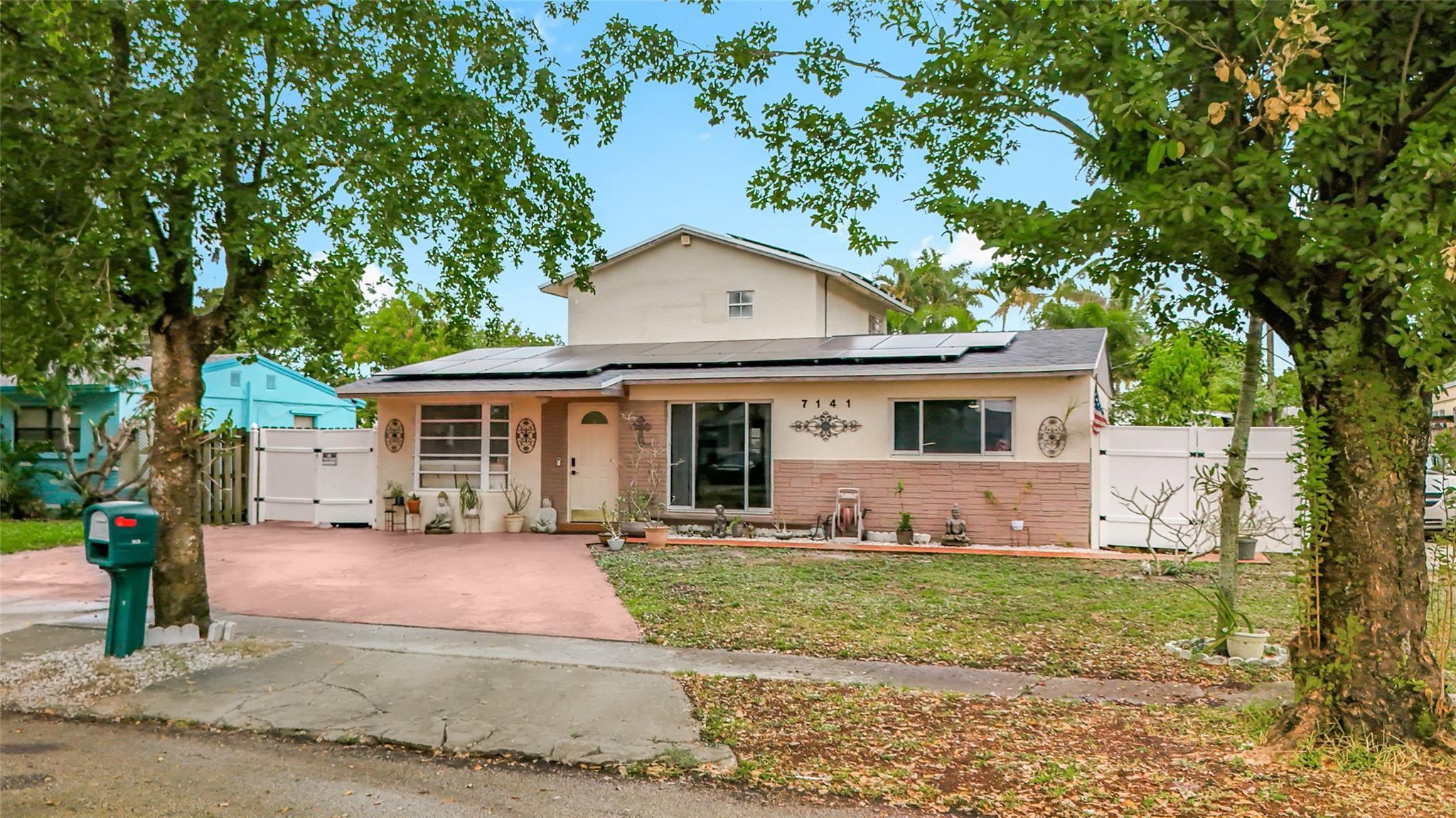 7141 Custer Street, Hollywood, FL 33024, Hollywood