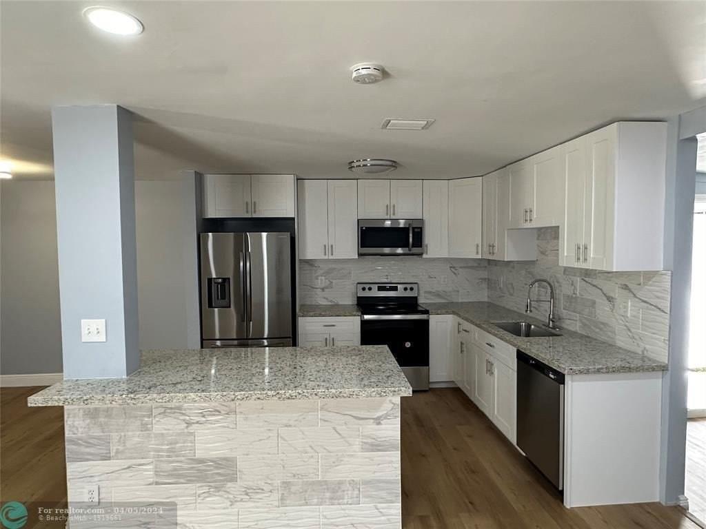 7968 SW 7th Street, North Lauderdale, FL 33068, North Lauderdale - Photo 2