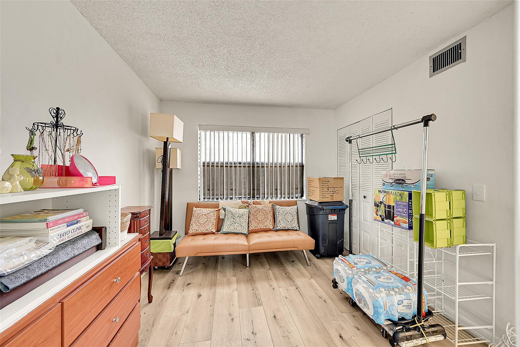 10442 Sunrise Lakes Boulevard 202, Sunrise, FL 33322, Sunrise - Photo 4