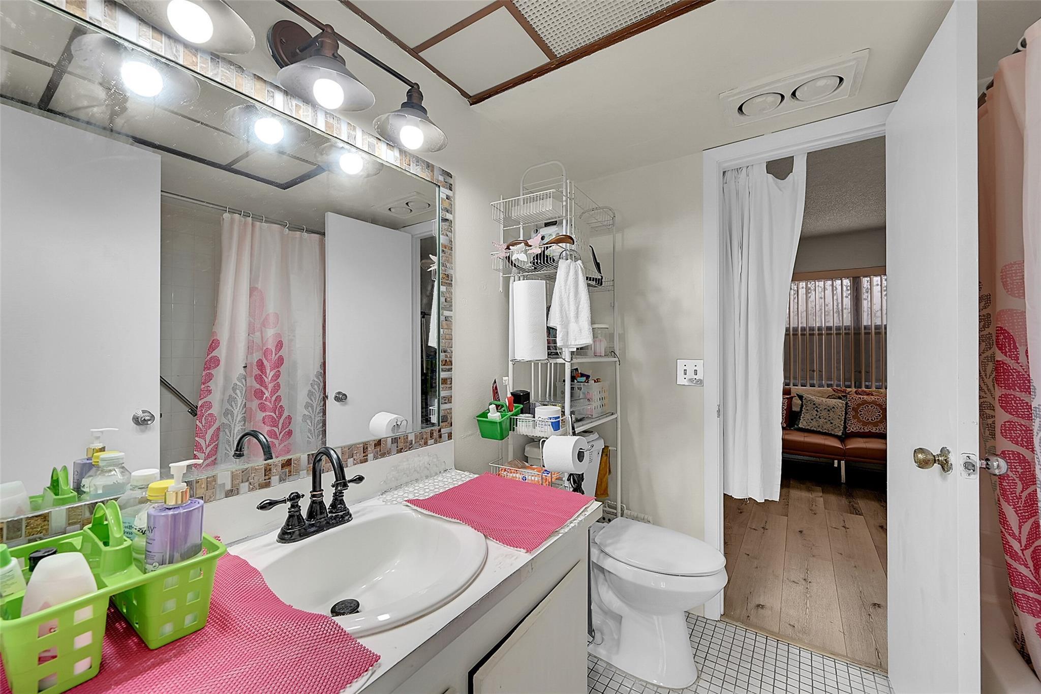 10442 Sunrise Lakes Boulevard 202, Sunrise, FL 33322, Sunrise - Photo 5