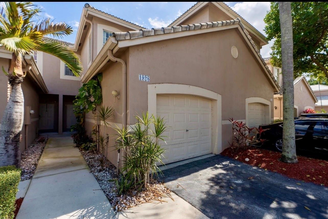 1928 Madeira Drive, Weston, FL 33327, Weston - Photo 3