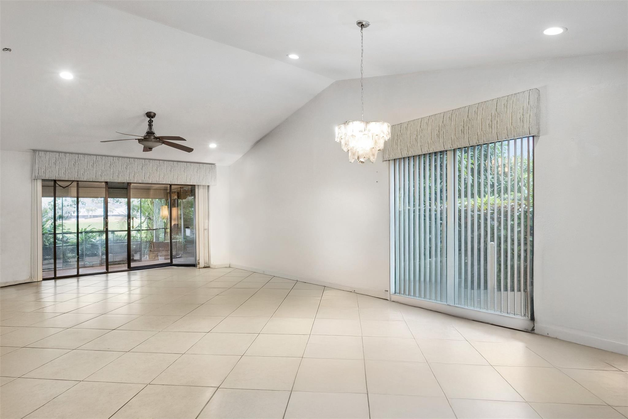 16131 Laurel Drive 33, Weston, FL 33326, Weston - Photo 4