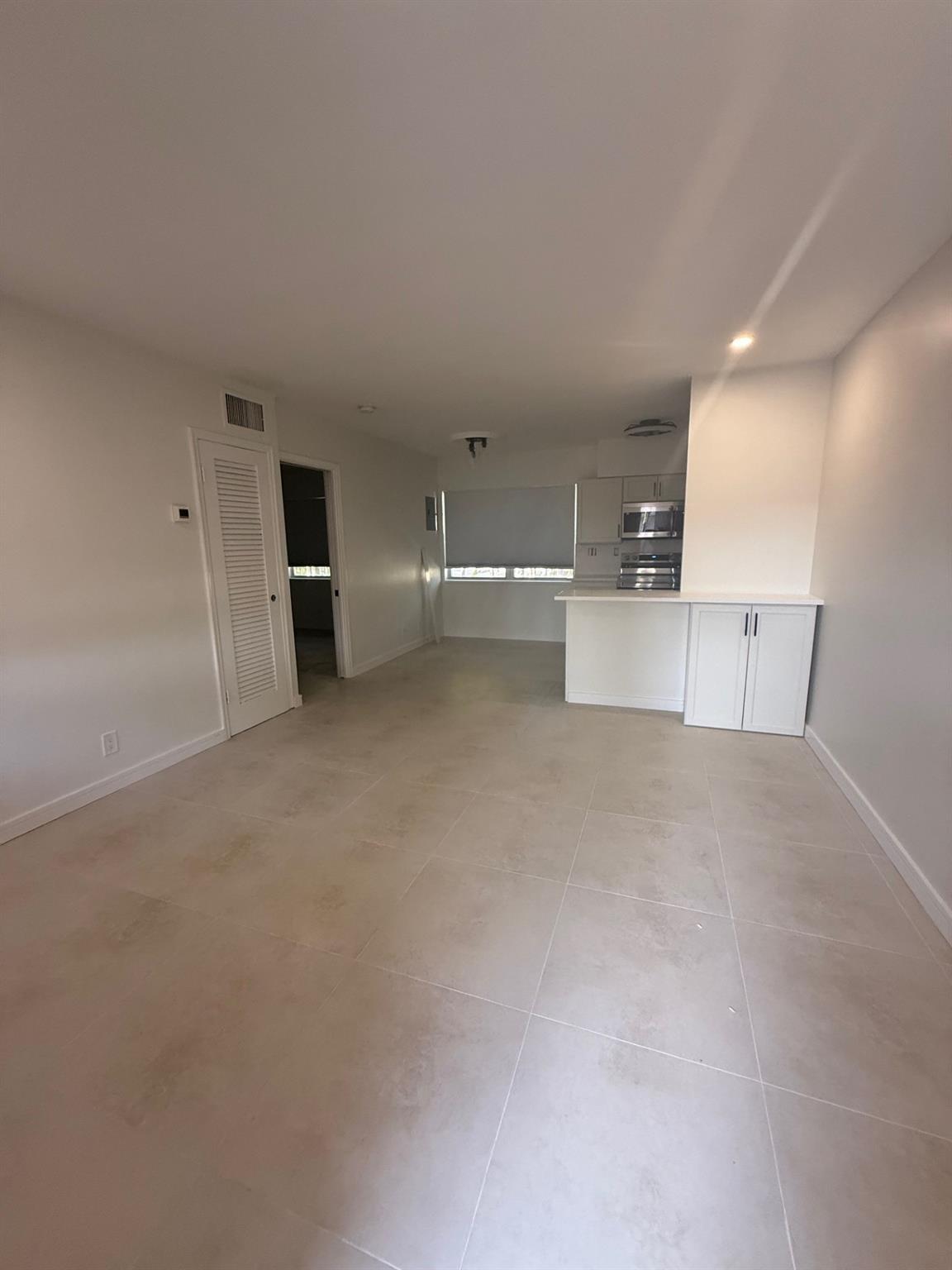 2725 Middle River Drive 11, Fort Lauderdale, FL 33306, Fort Lauderdale - Photo 3