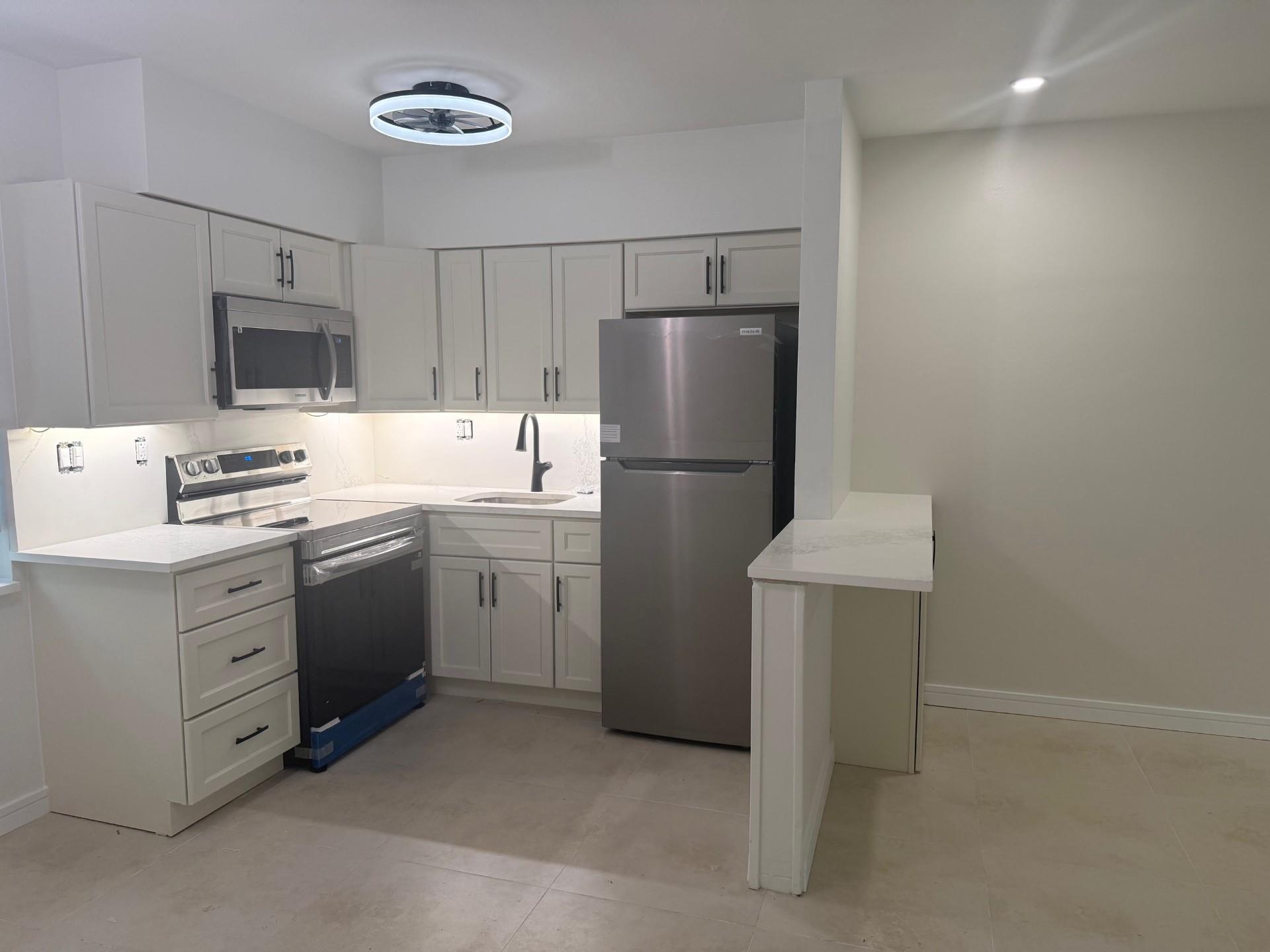 2725 Middle River Drive 11, Fort Lauderdale, FL 33306, Fort Lauderdale - Photo 5