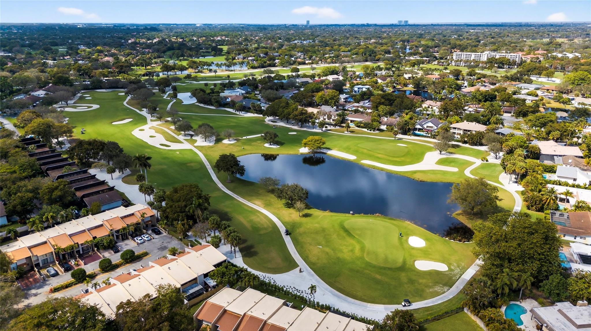 9001 Jacaranda Lane 201, Plantation, FL 33324, Plantation - Photo 2