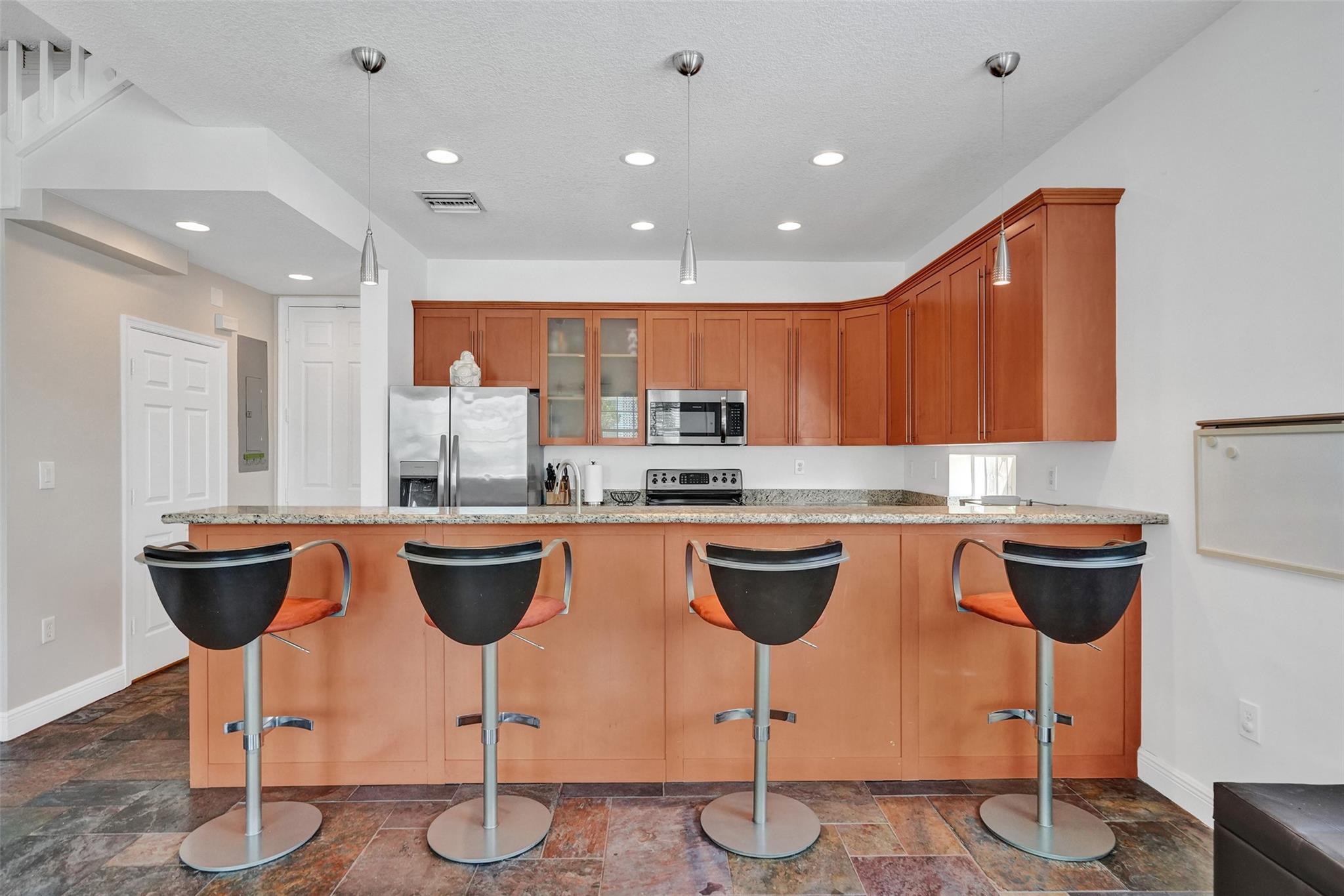 816 S Riverside Drive 816, Pompano Beach, FL 33062, Pompano Beach - Photo 2