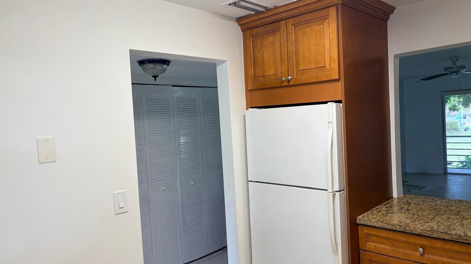 5515 N Lakewood Circle 122, Margate, FL 33063, Margate - Photo 2