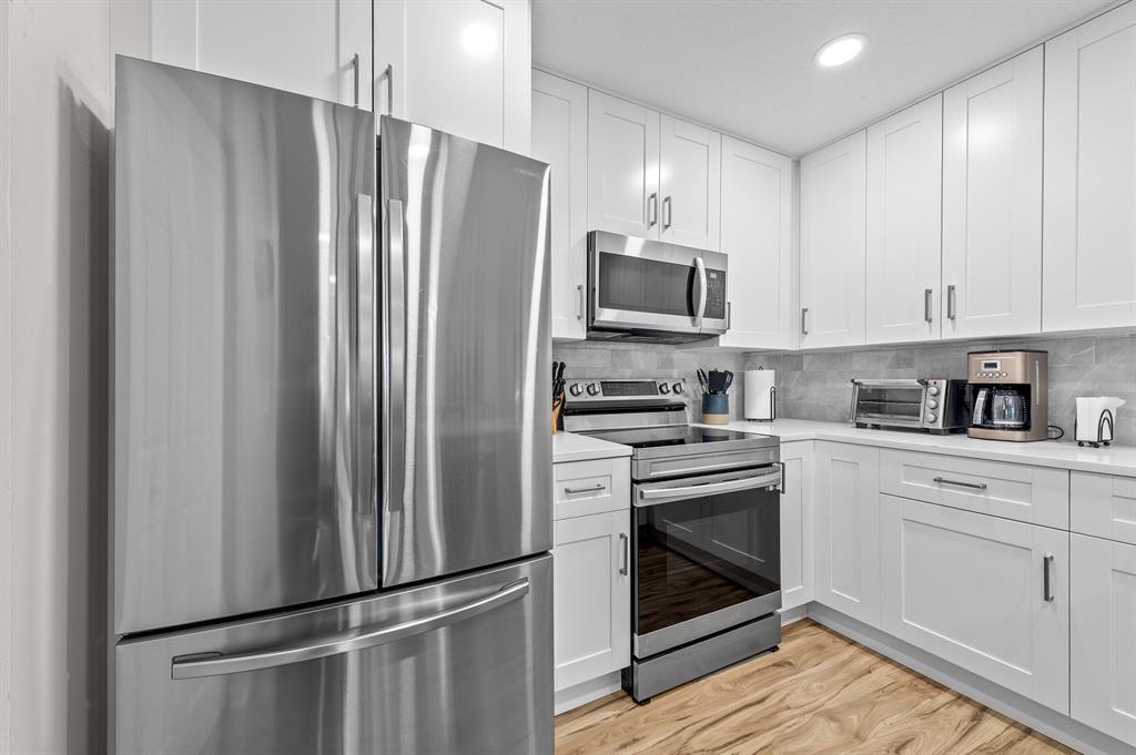 3561 Pine Tree Court A-2, Greenacres, FL 33463, Greenacres - Photo 2