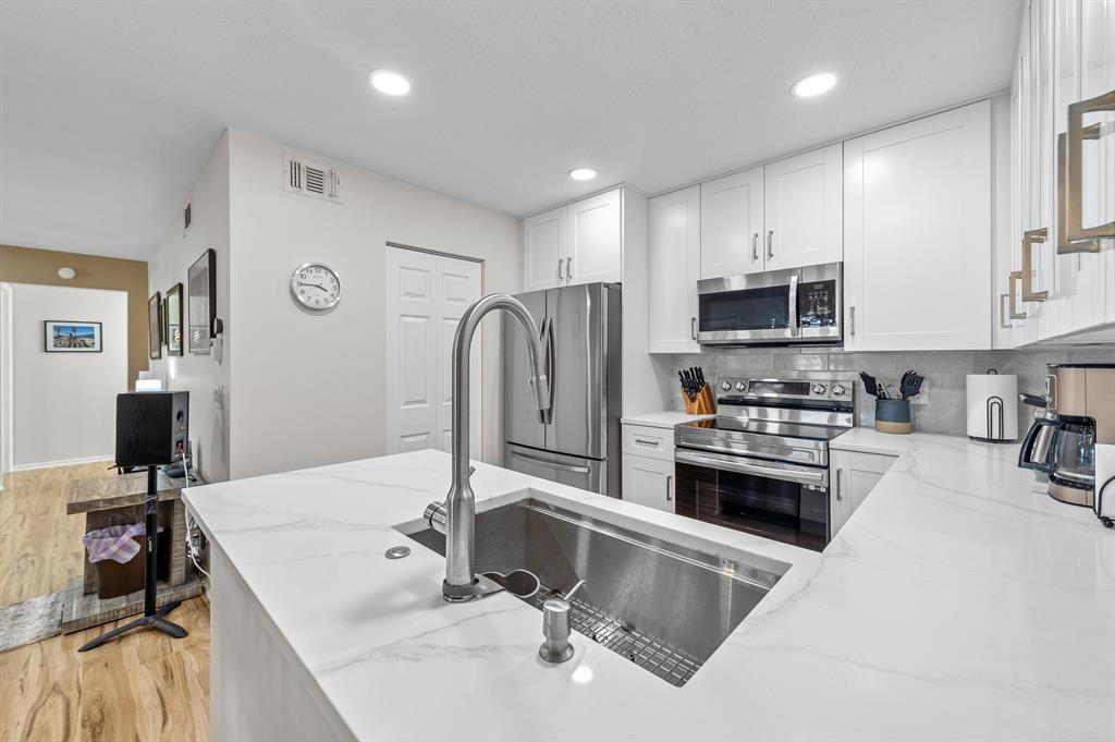 3561 Pine Tree Court A-2, Greenacres, FL 33463, Greenacres - Photo 4