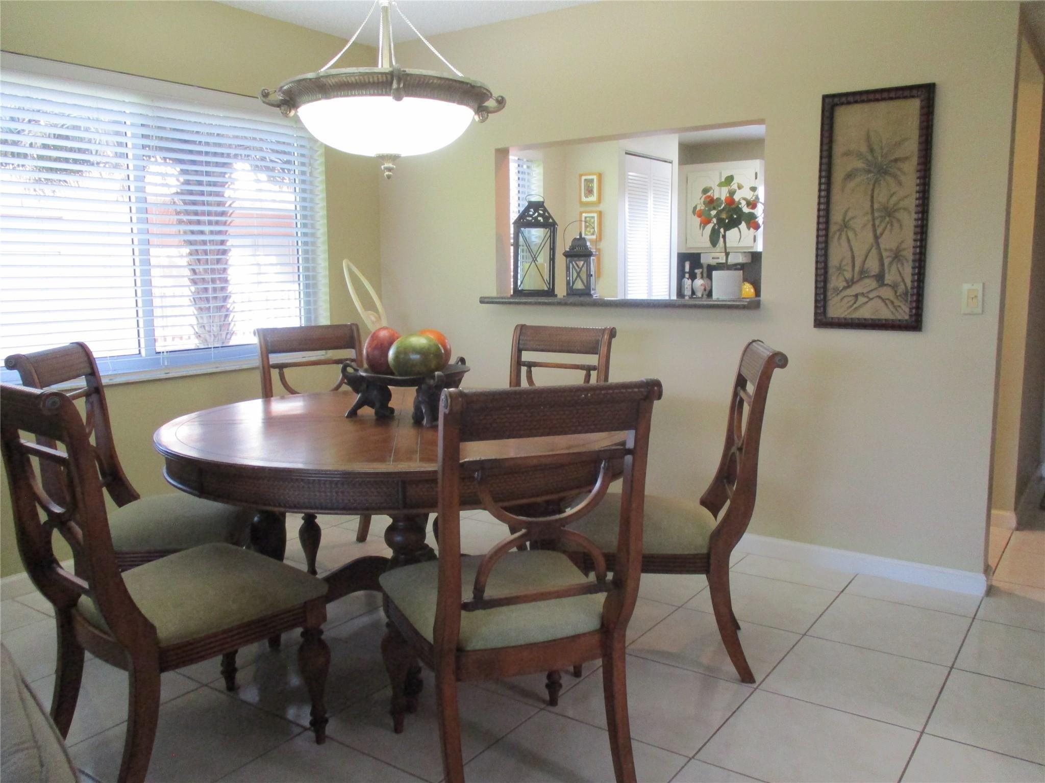 9541 Sunrise Lakes Boulevard 210, Sunrise, FL 33322, Sunrise - Photo 5