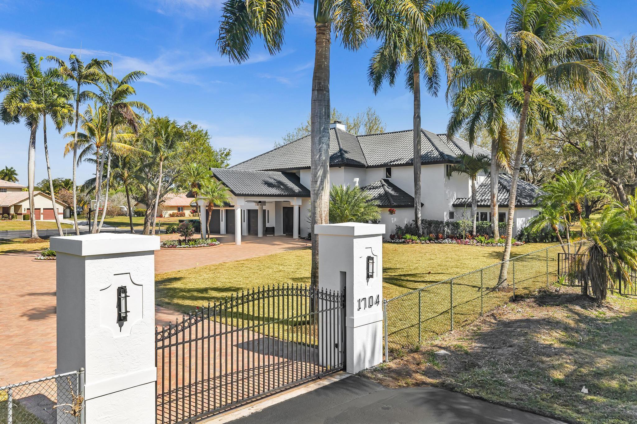 1704 SW 142nd Avenue, Davie, FL 33325, Davie - Photo 5