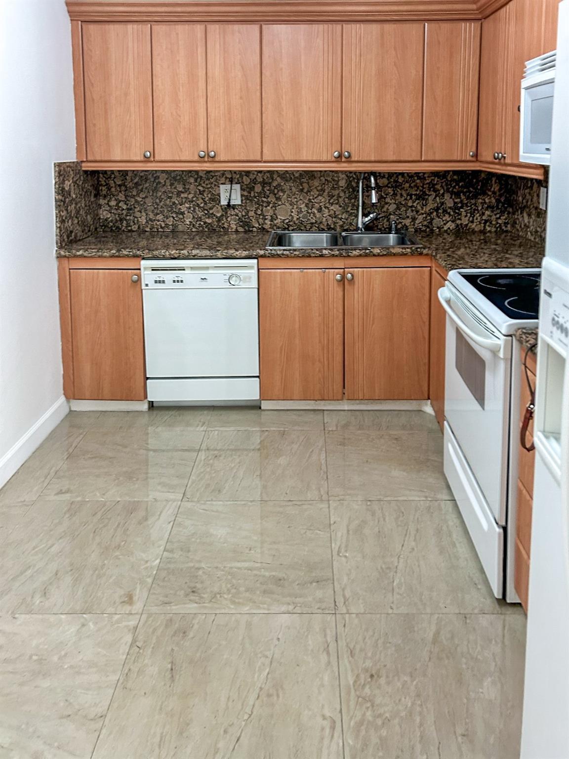 2500 Parkview Drive 615, Hallandale Beach, FL 33009, Hallandale Beach - Photo 4