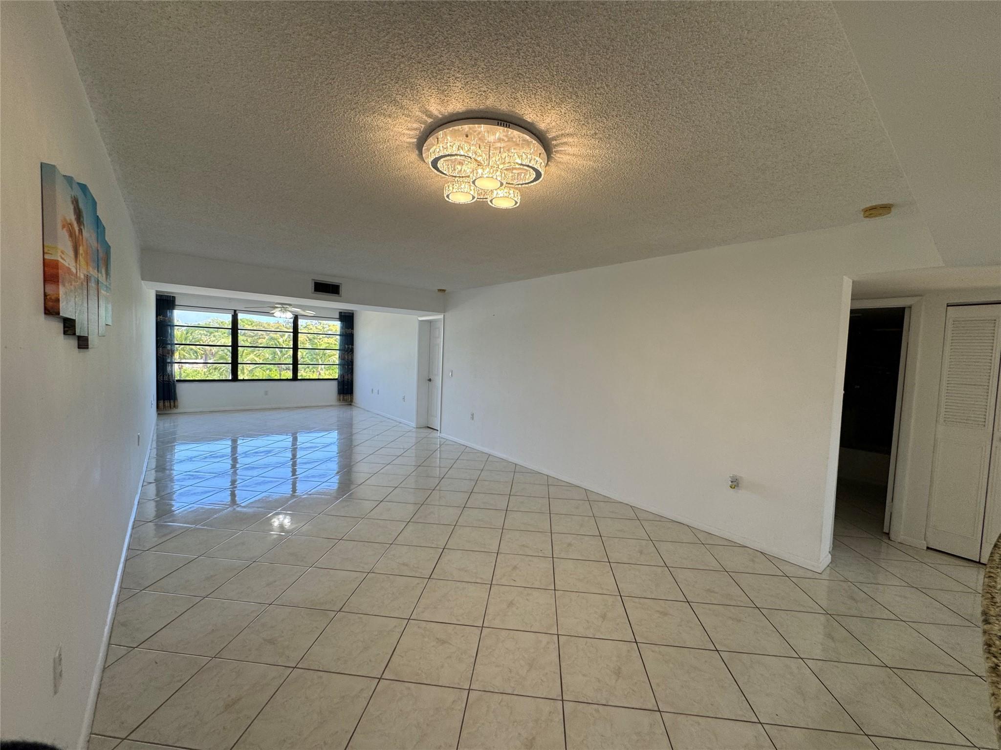 6121 Balboa Circle 306, Boca Raton, FL 33433, Boca Raton - Photo 5