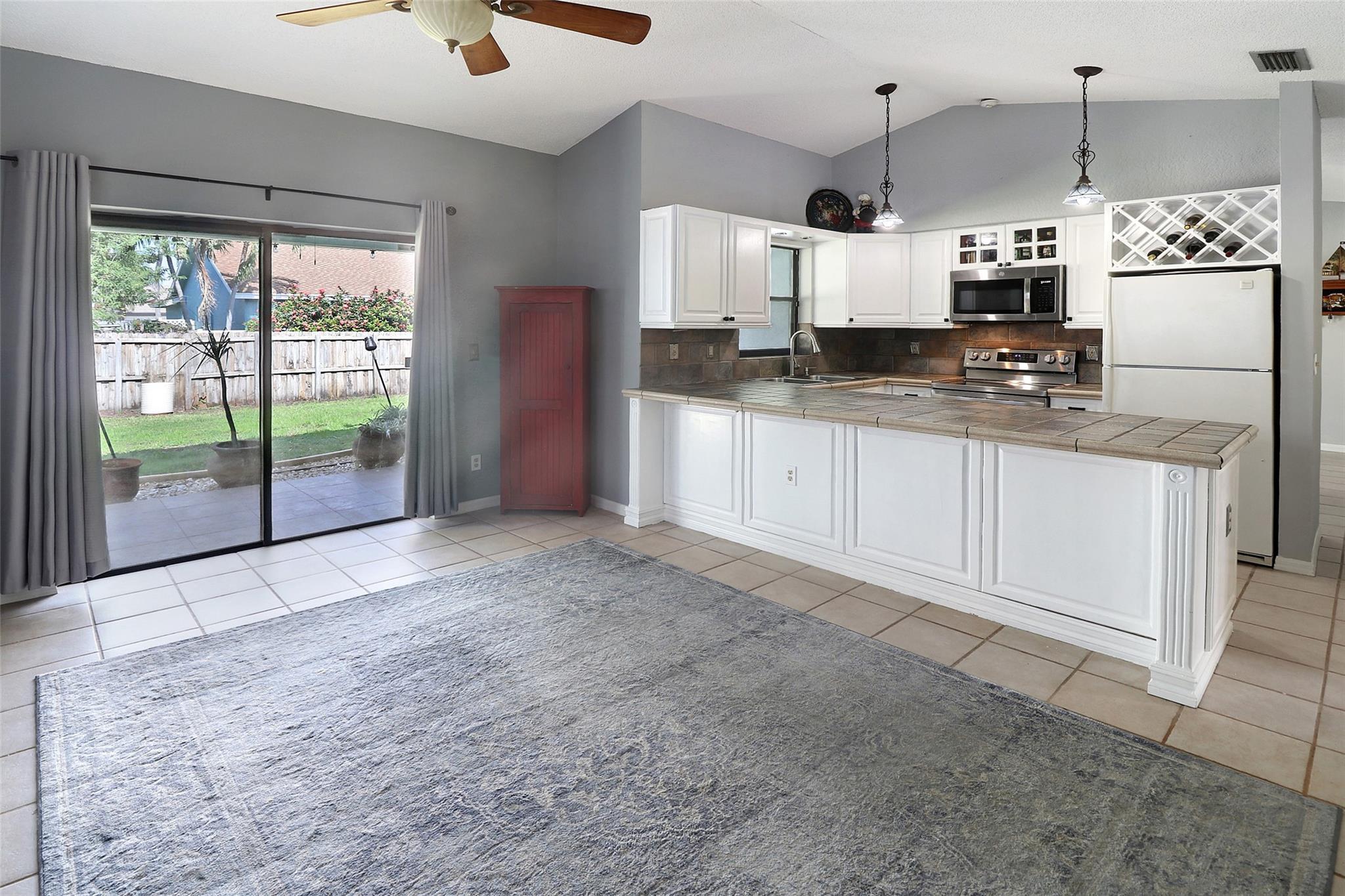 231 SE 9th Street, Dania Beach, FL 33004, Dania Beach - Photo 5