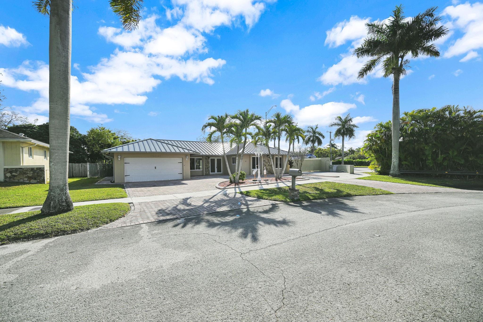 10321 SW 116th Avenue, Miami, FL 33176, Miami - Photo 3