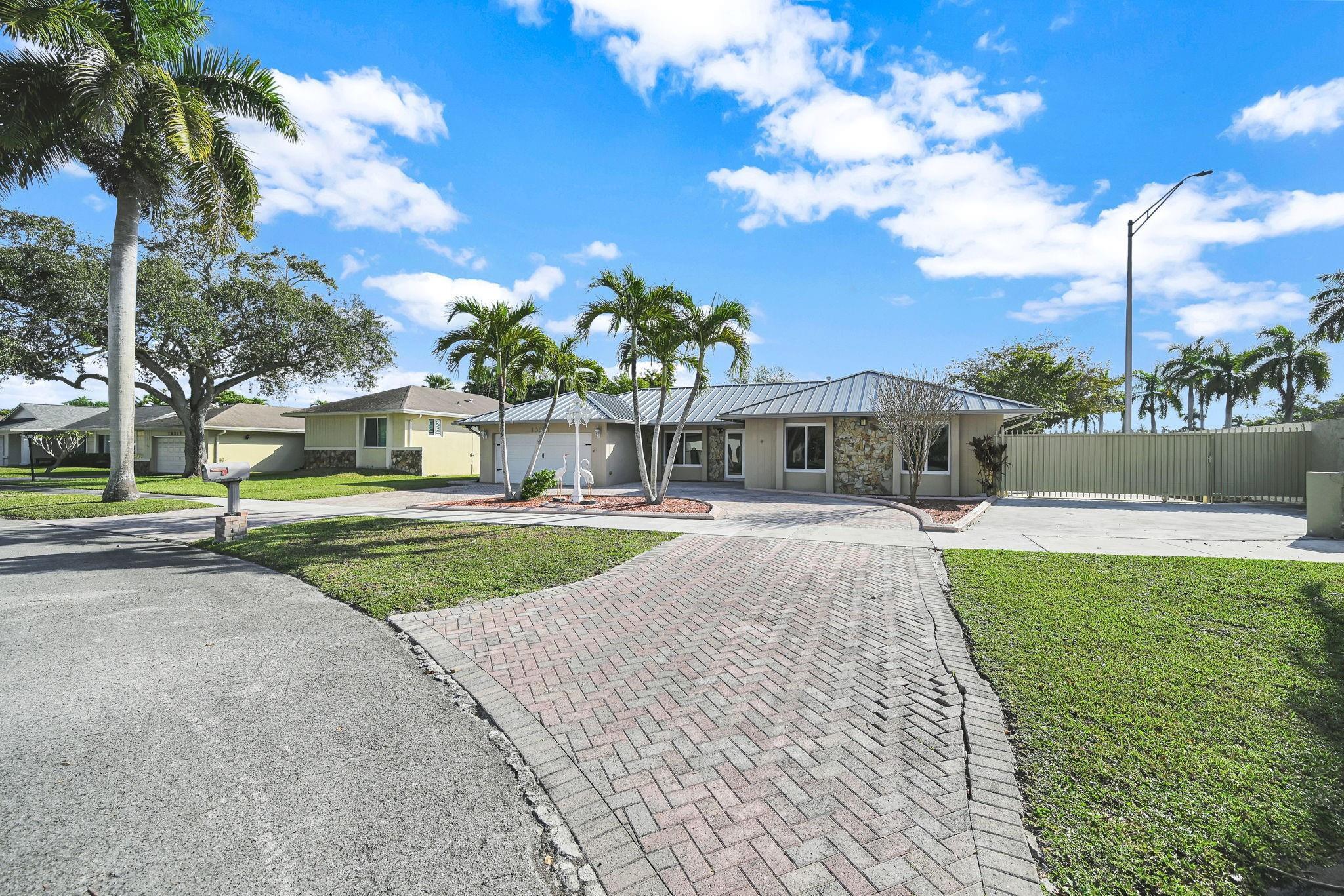 10321 SW 116th Avenue, Miami, FL 33176, Miami - Photo 5