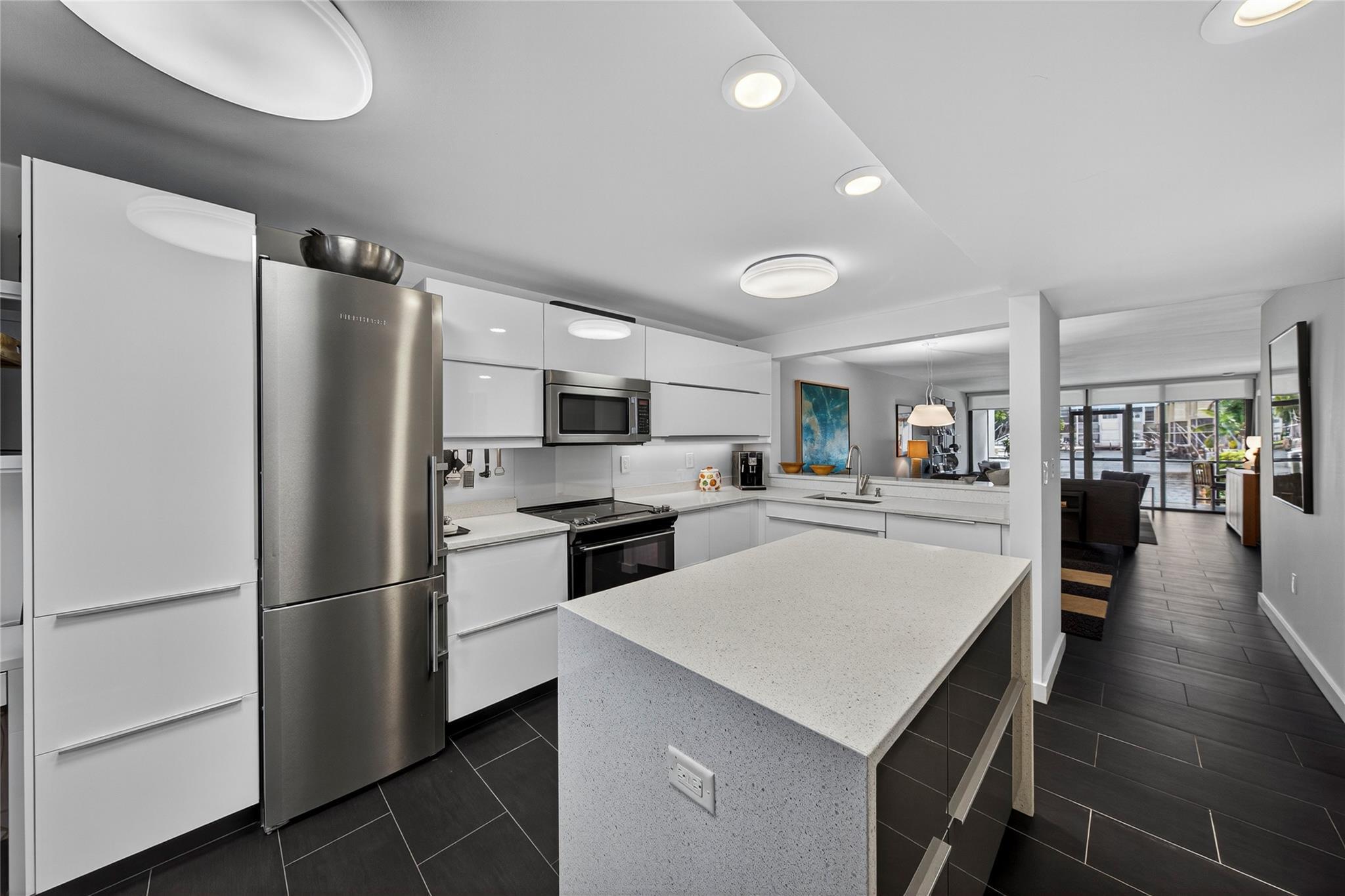 1100 SE 5th Court 58, Pompano Beach, FL 33060, Pompano Beach - Photo 2