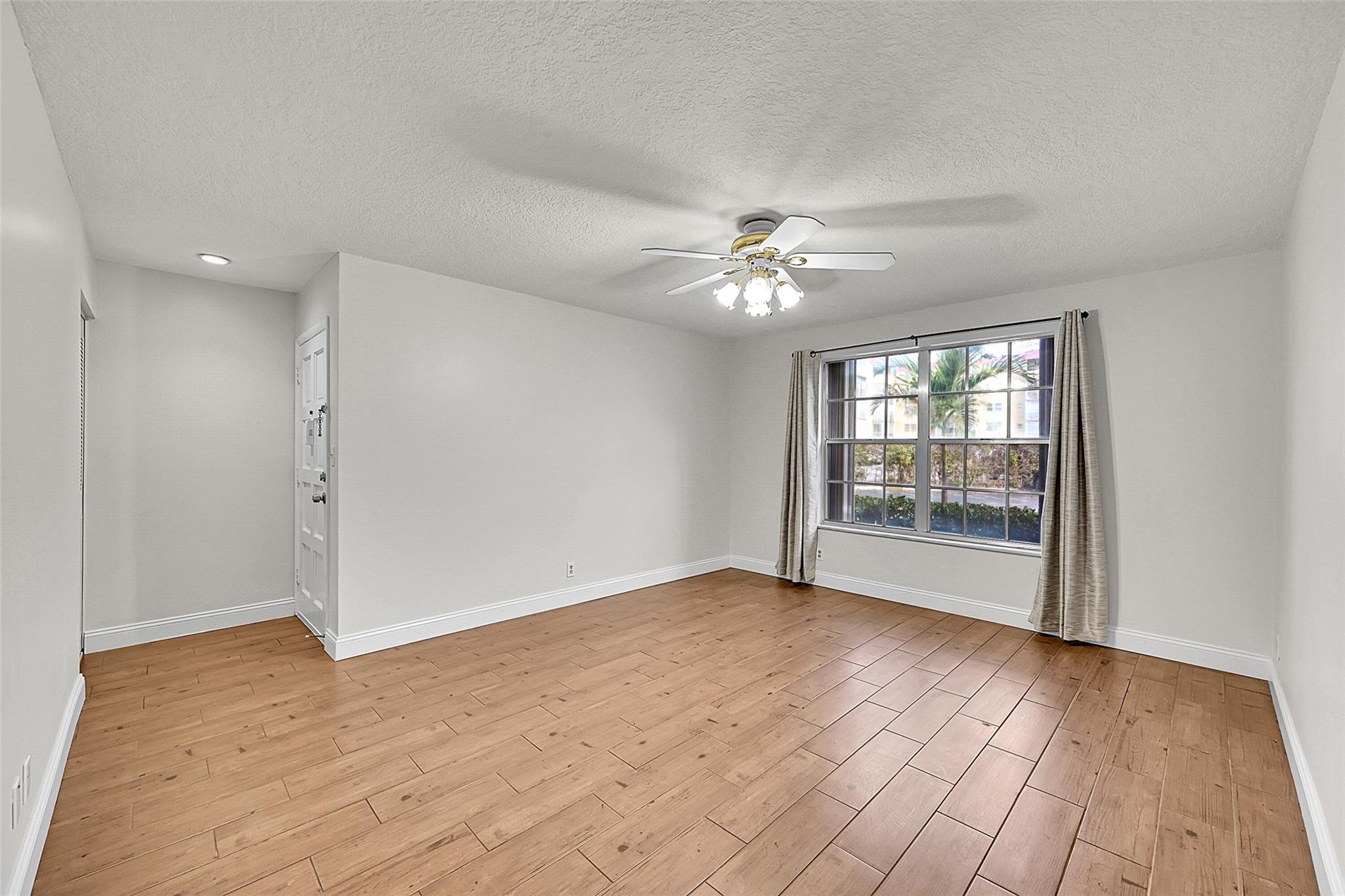 428 NW 70th Avenue 140, Plantation, FL 33317, Plantation - Photo 4