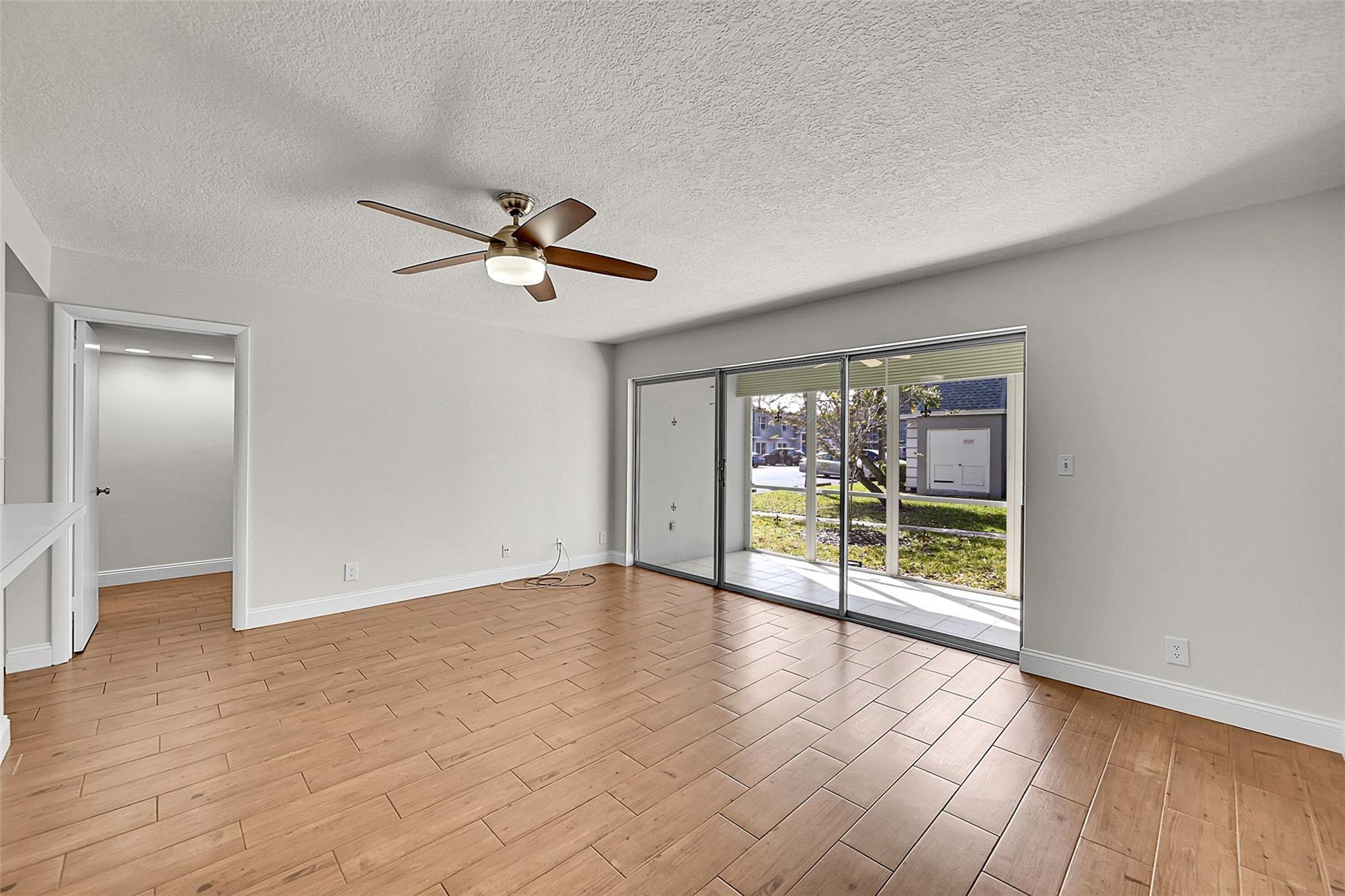 428 NW 70th Avenue 140, Plantation, FL 33317, Plantation - Photo 2