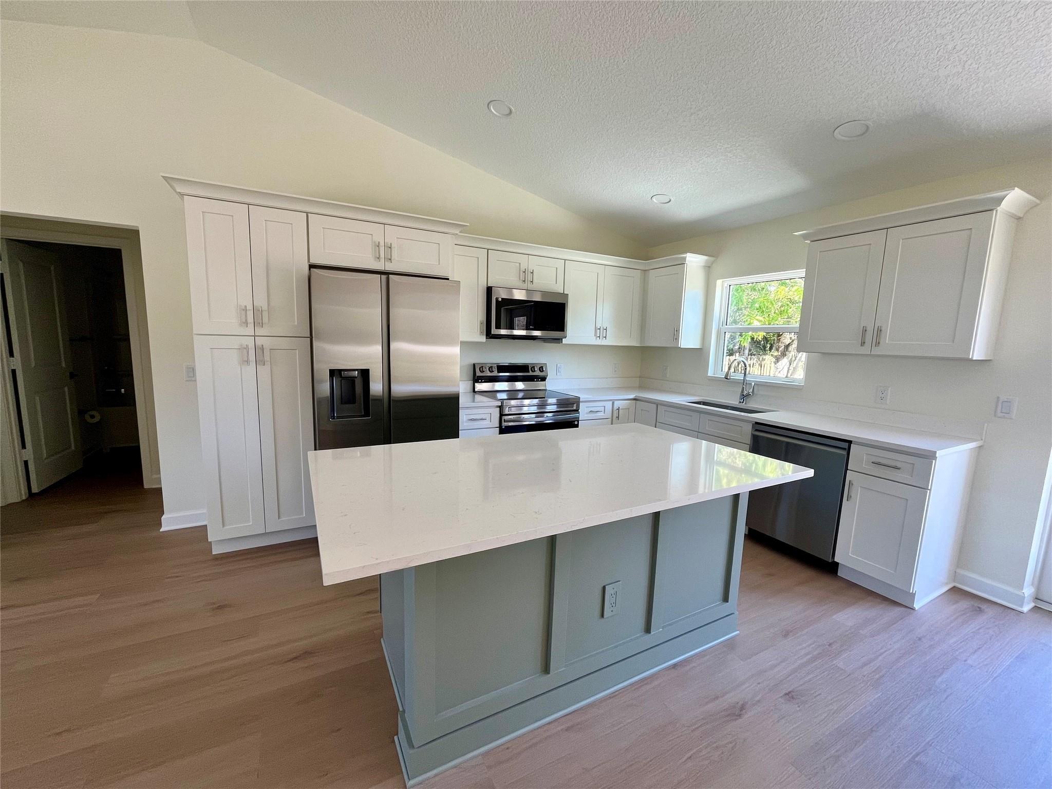 2026 80th Avenue, Vero Beach, FL 32966, Vero Beach - Photo 5