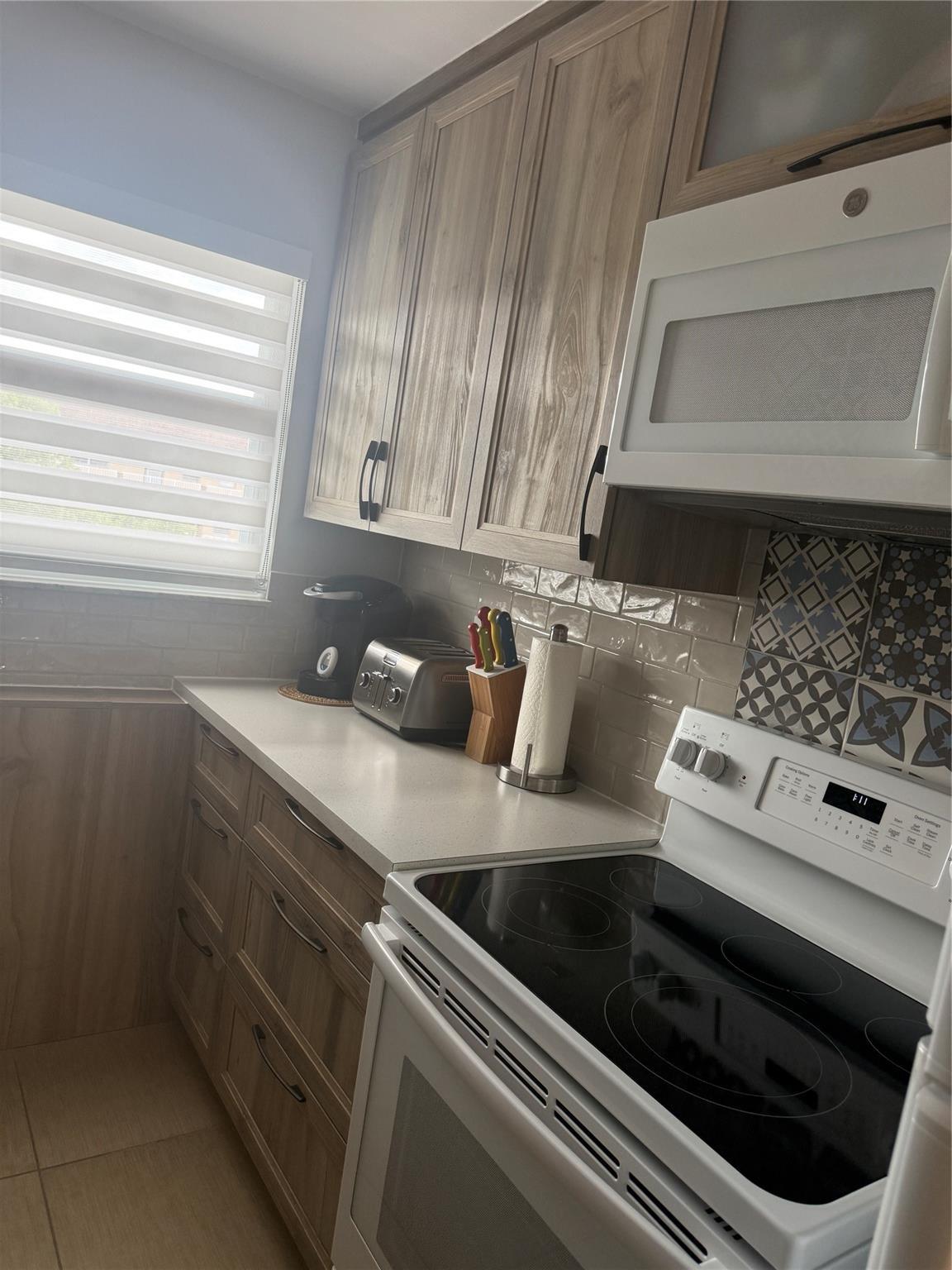 2791 N Pine Island Road 302, Sunrise, FL 33322, Sunrise - Photo 4