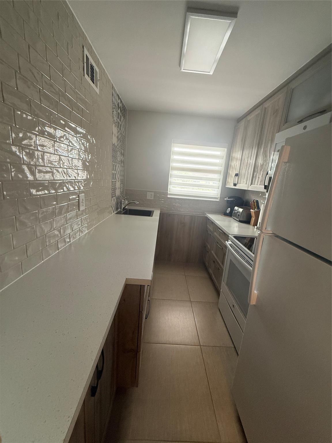 2791 N Pine Island Road 302, Sunrise, FL 33322, Sunrise - Photo 5
