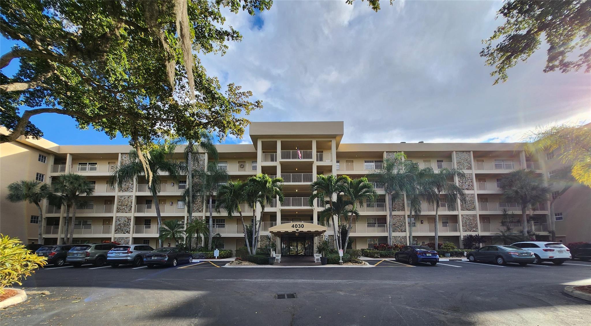 4030 W Palm Aire Drive 101, Pompano Beach, FL 33069, Pompano Beach - Photo 3