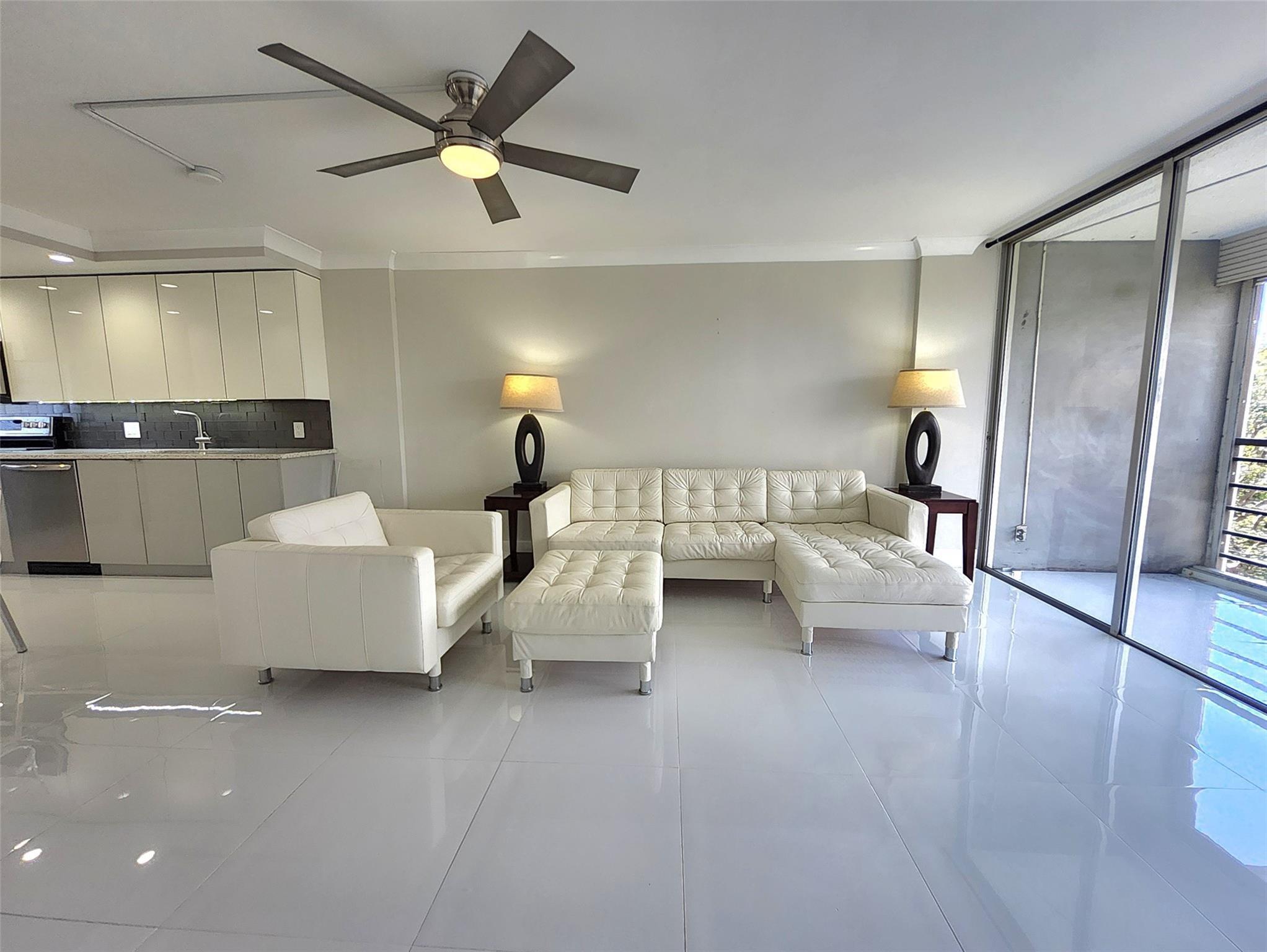 112 Royal Park Drive 4F, Oakland Park, FL 33309, Oakland Park - Main