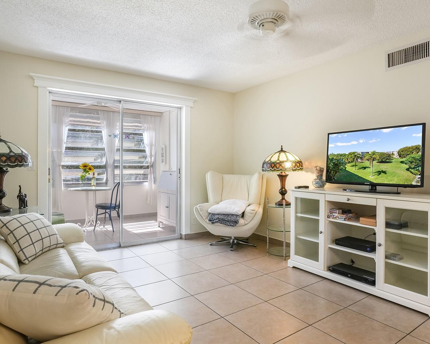 2615 NE 3rd Court 314, Boynton Beach, FL 33435, Boynton Beach - Photo 4