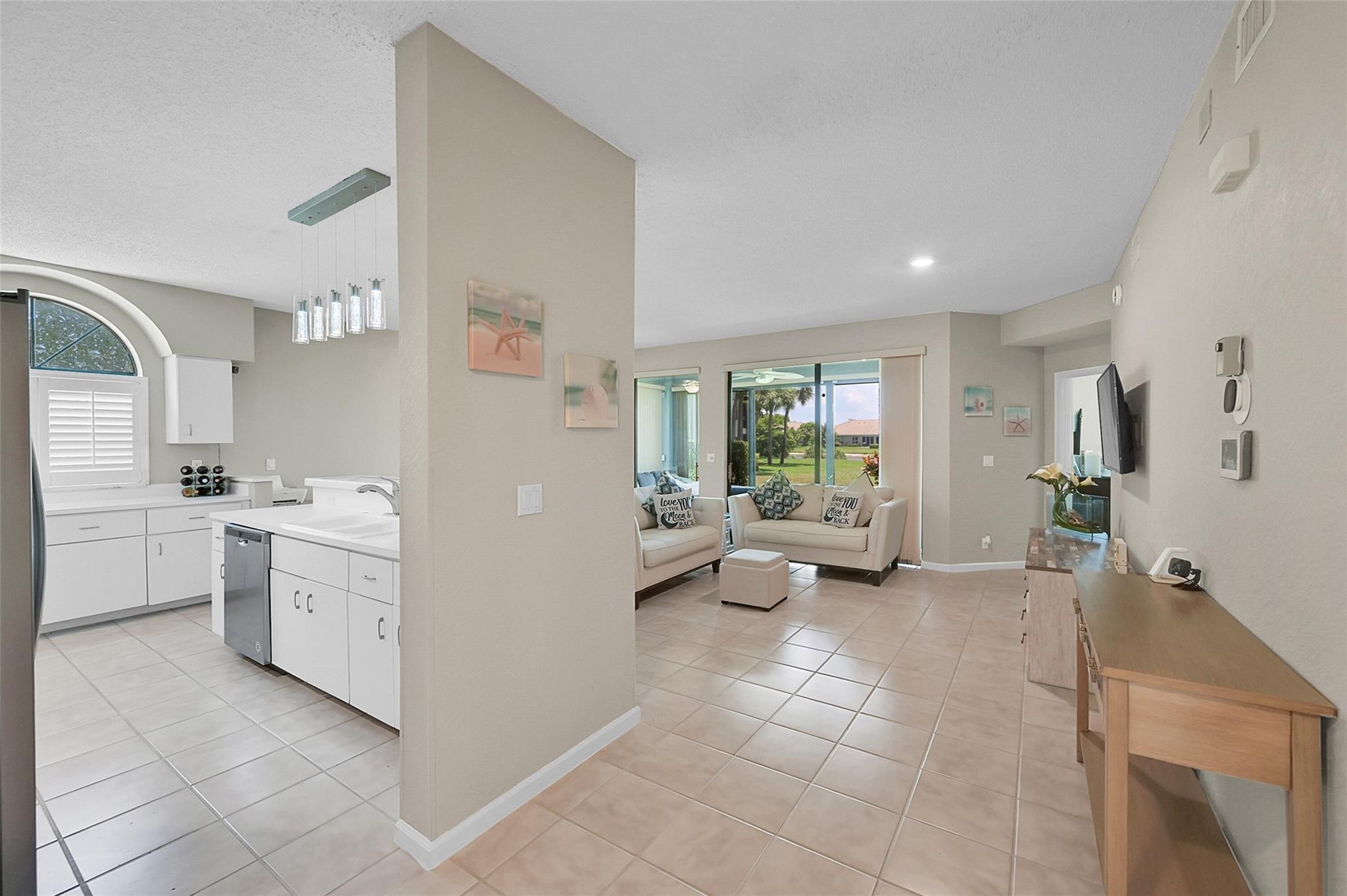8049 Aberdeen Drive 101, Boynton Beach, FL 33472, Boynton Beach - Photo 4