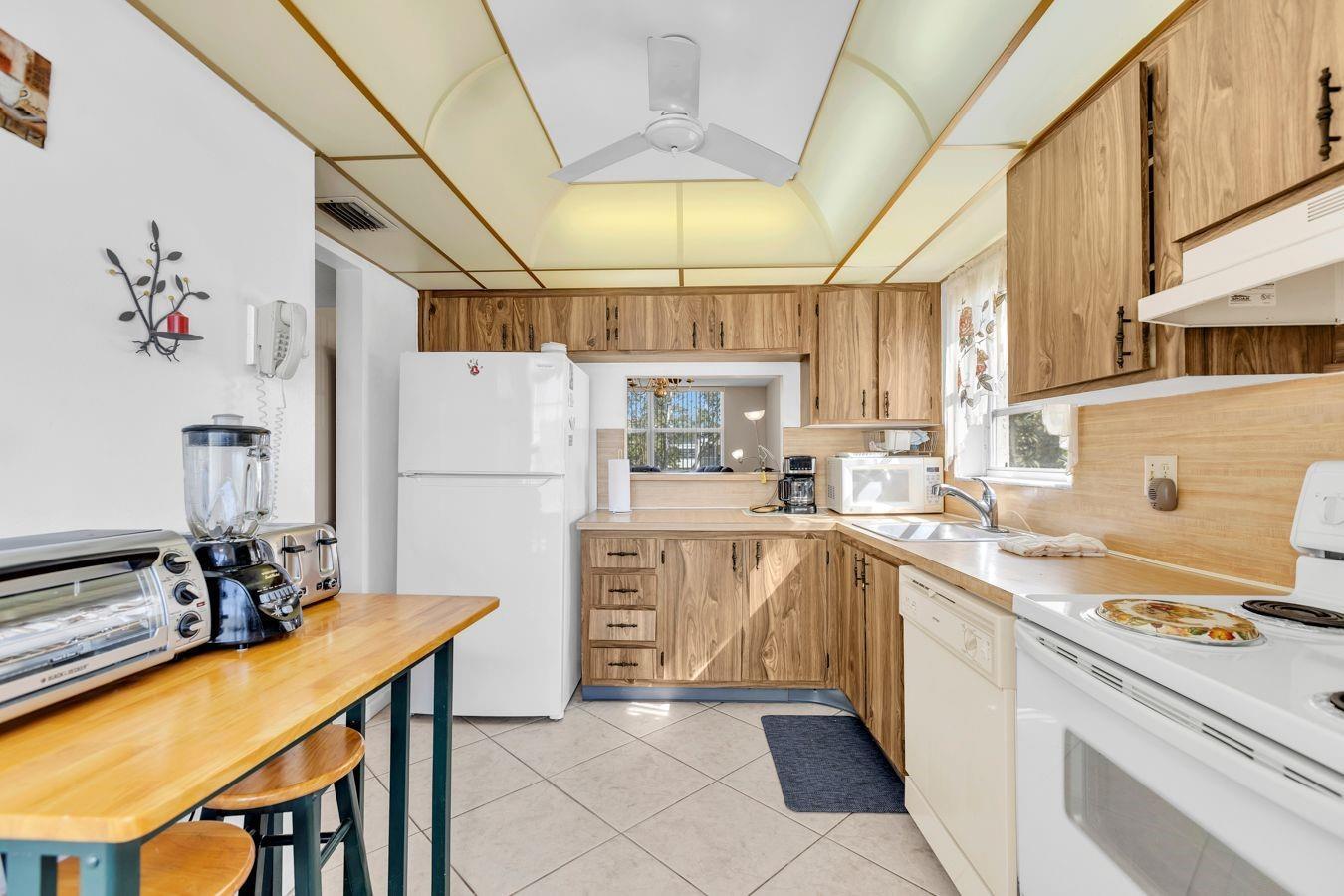 6850 Royal Palm Boulevard G 212, Margate, FL 33063, Margate - Photo 4