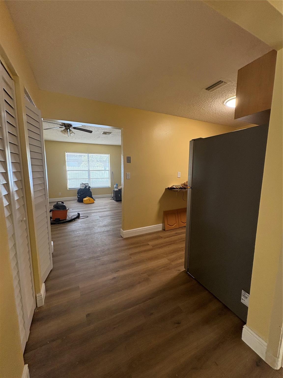 1211 NW 29th Terrace 2, Fort Lauderdale, FL 33311, Fort Lauderdale - Photo 4