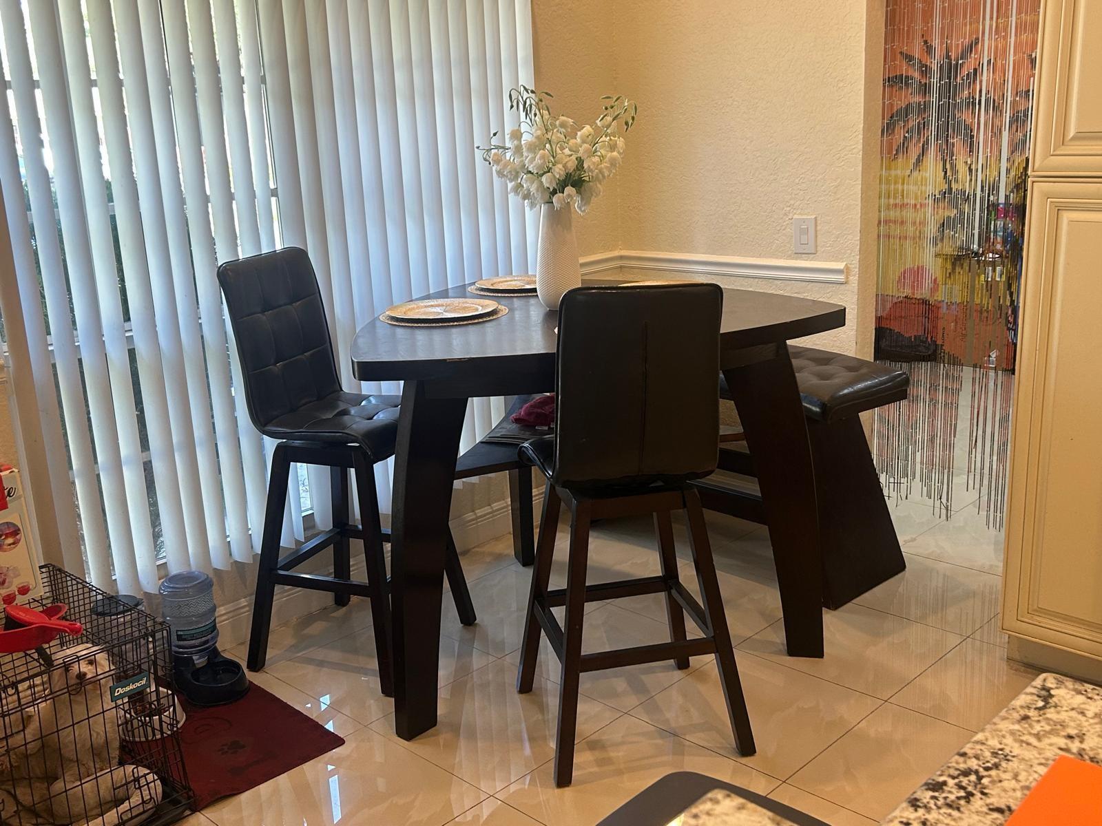 1281 SW 85th Avenue, Pembroke Pines, FL 33025, Pembroke Pines - Photo 2