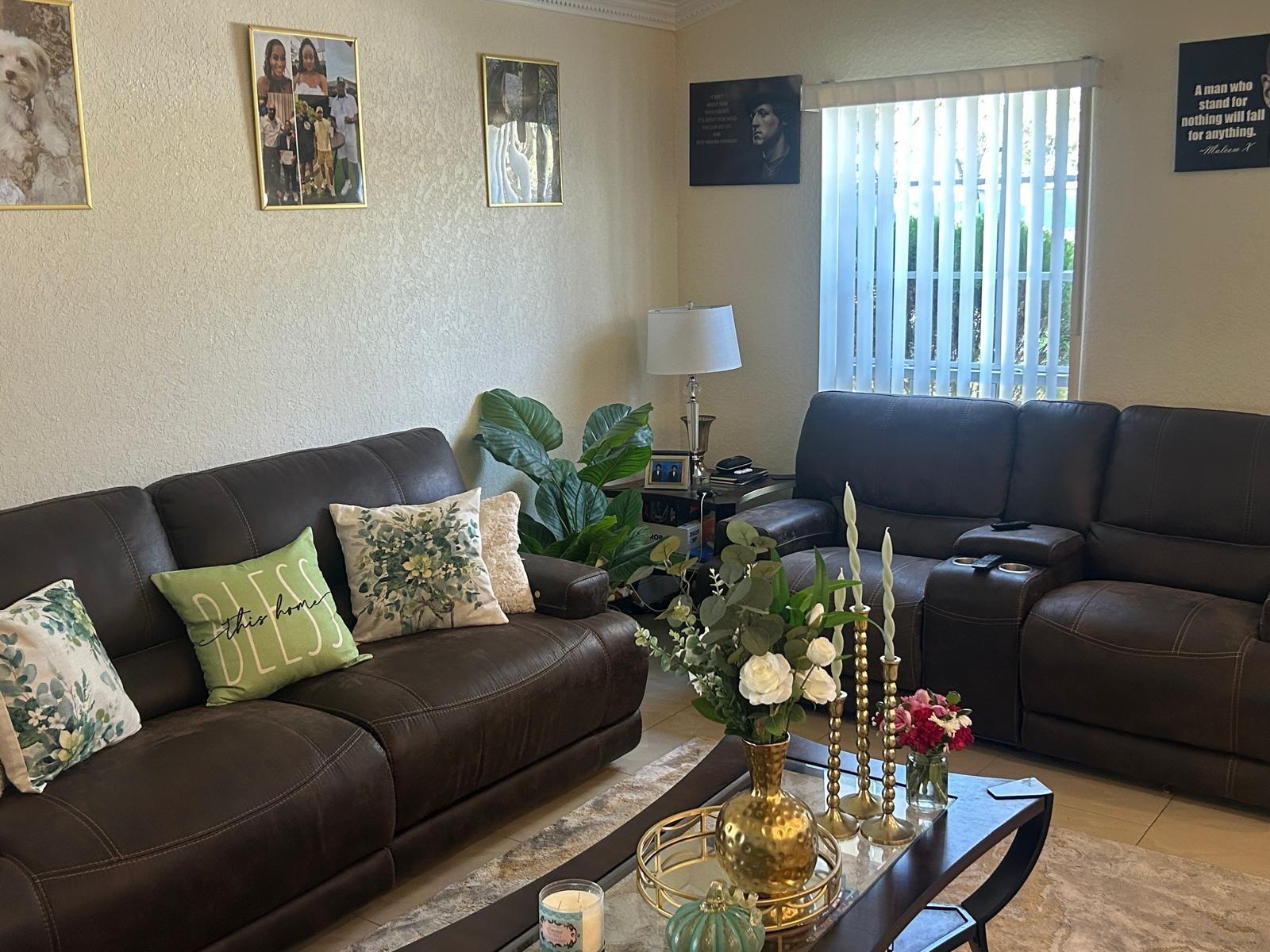 1281 SW 85th Avenue, Pembroke Pines, FL 33025, Pembroke Pines - Photo 5