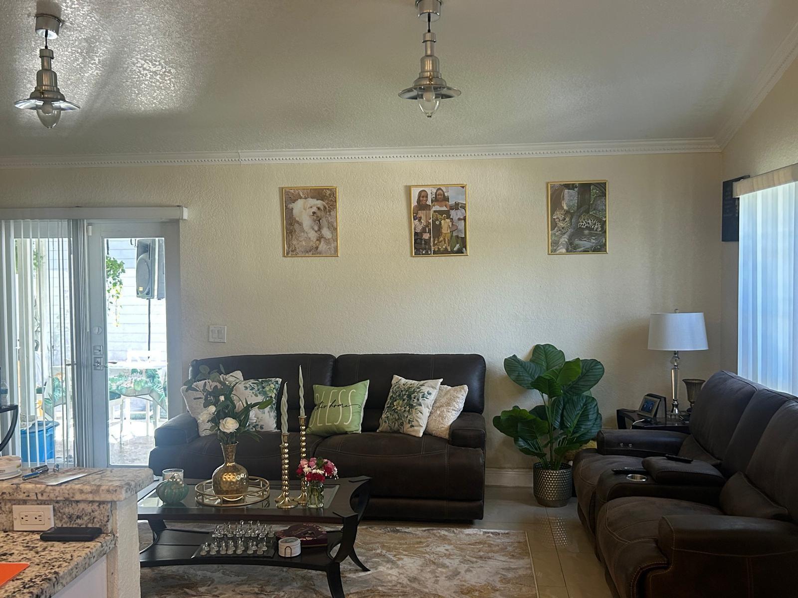 1281 SW 85th Avenue, Pembroke Pines, FL 33025, Pembroke Pines - Photo 3