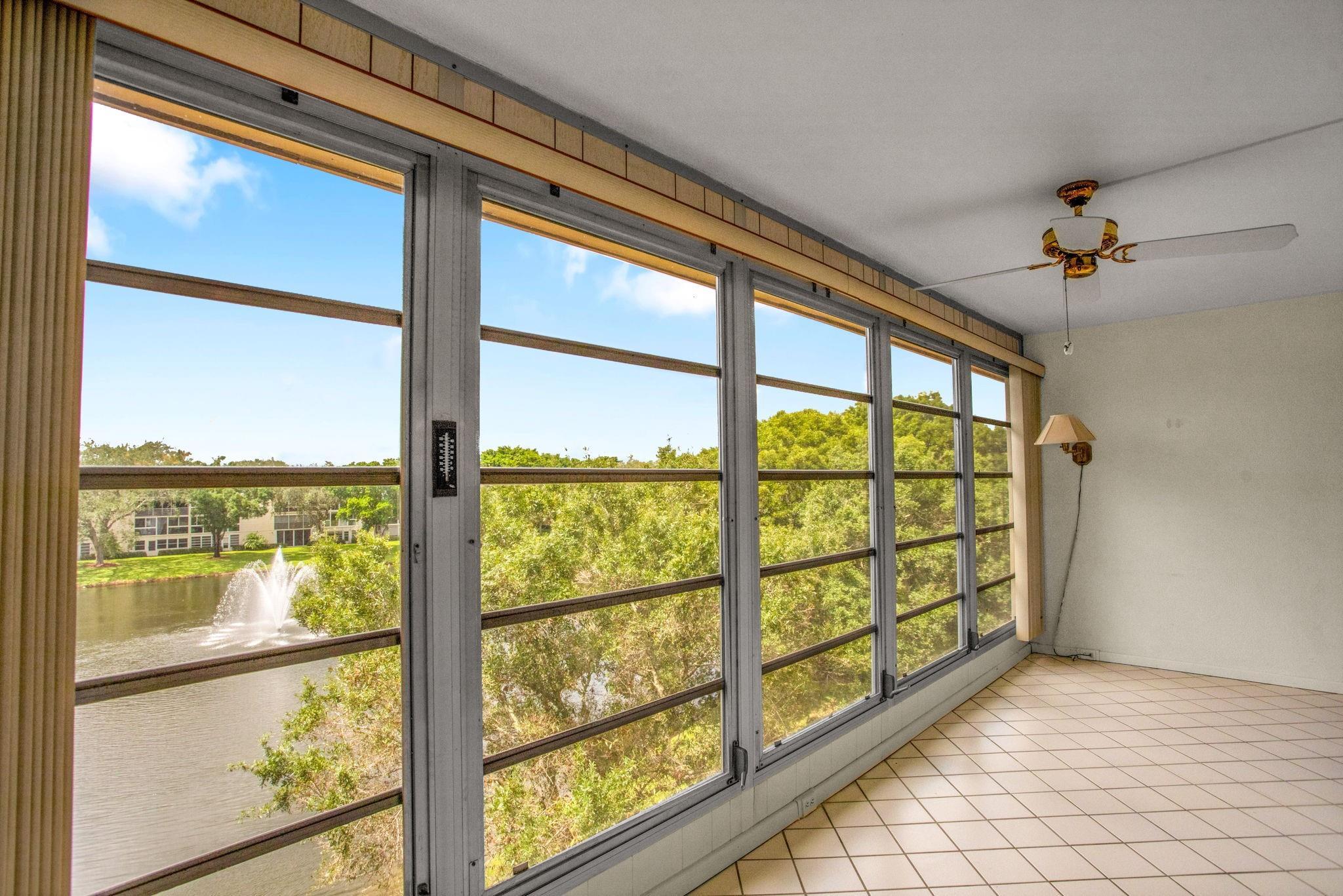 2202 Lucaya D4, Coconut Creek, FL 33066, Coconut Creek - Photo 5