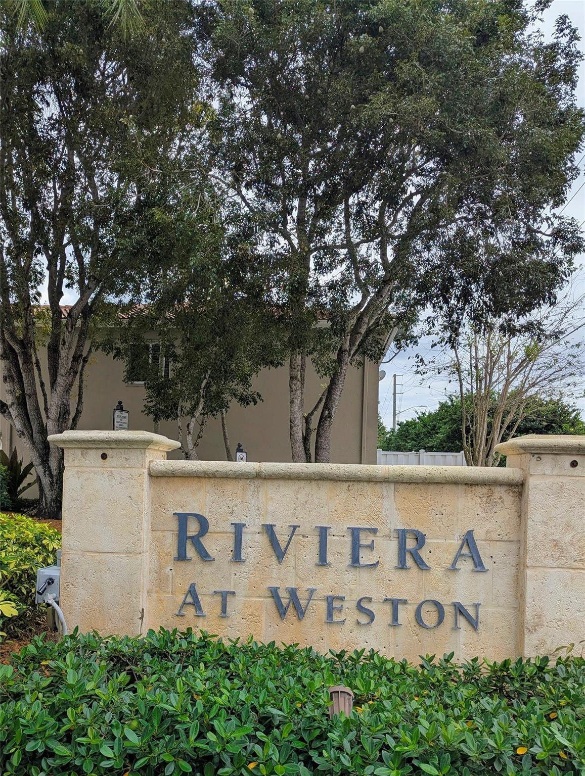 158 Riviera Circle 19-3, Weston, FL 33326, Weston - Photo 2