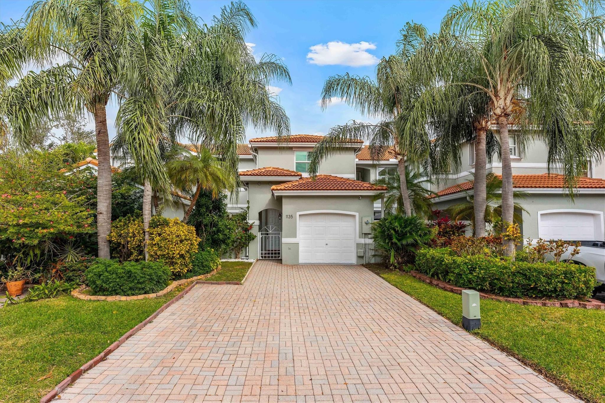 1135 Buttonwood Lane, Hollywood, FL 33019, Hollywood - Photo 3