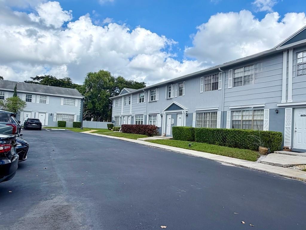 1788 SW 81st Way 1788, Davie, FL 33324, Davie - Photo 4
