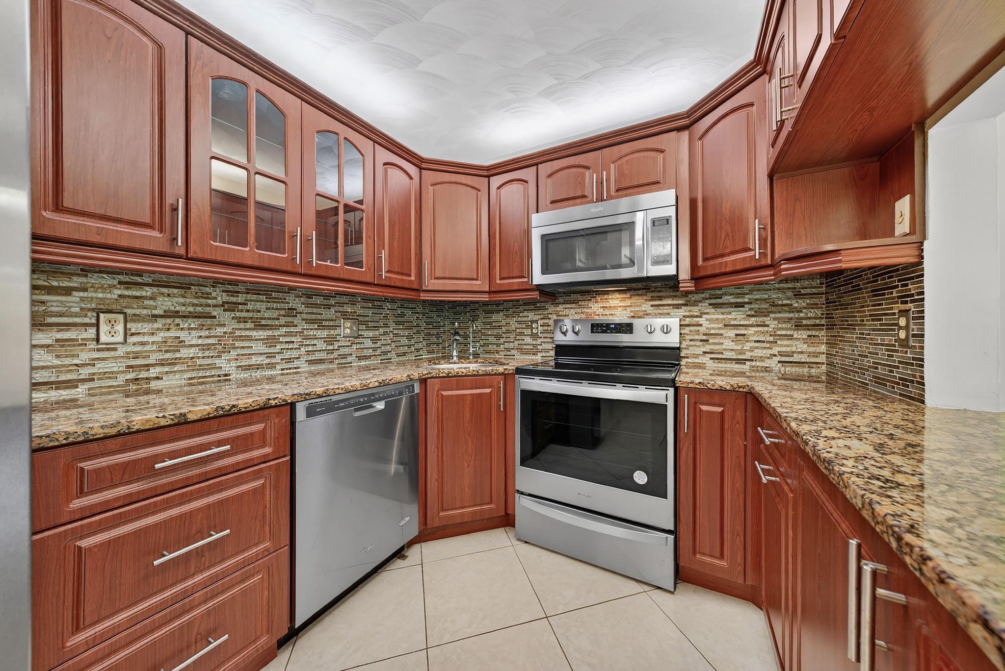 526 Shady Pine Way C1, Greenacres, FL 33415, Greenacres - Photo 5