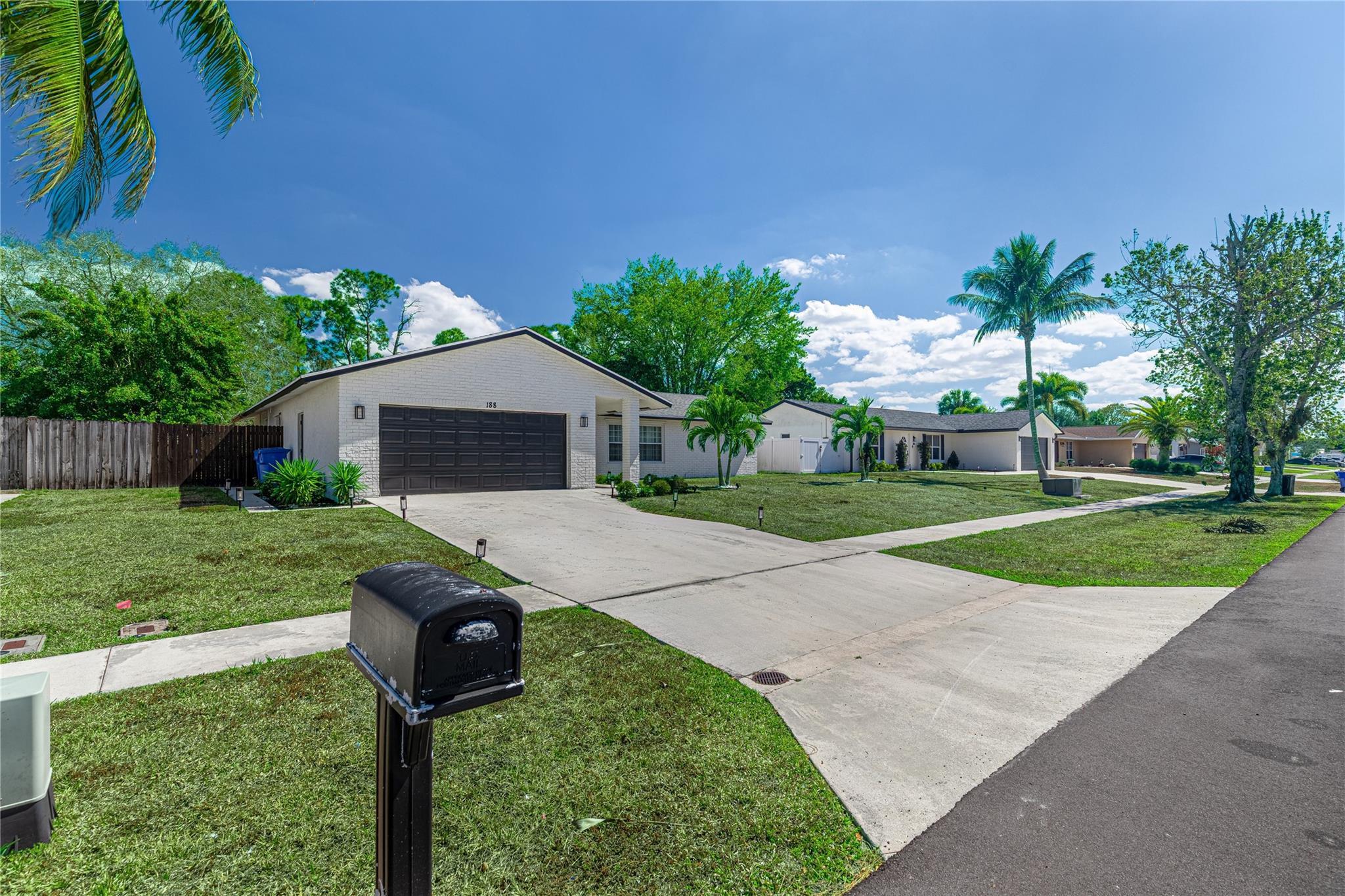 188 Martin Circle, Royal Palm Beach, FL 33411, Royal Palm Beach - Photo 2