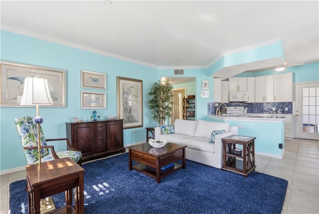 2572 57th Circle 2572, Vero Beach, FL 32966, Vero Beach - Photo 3