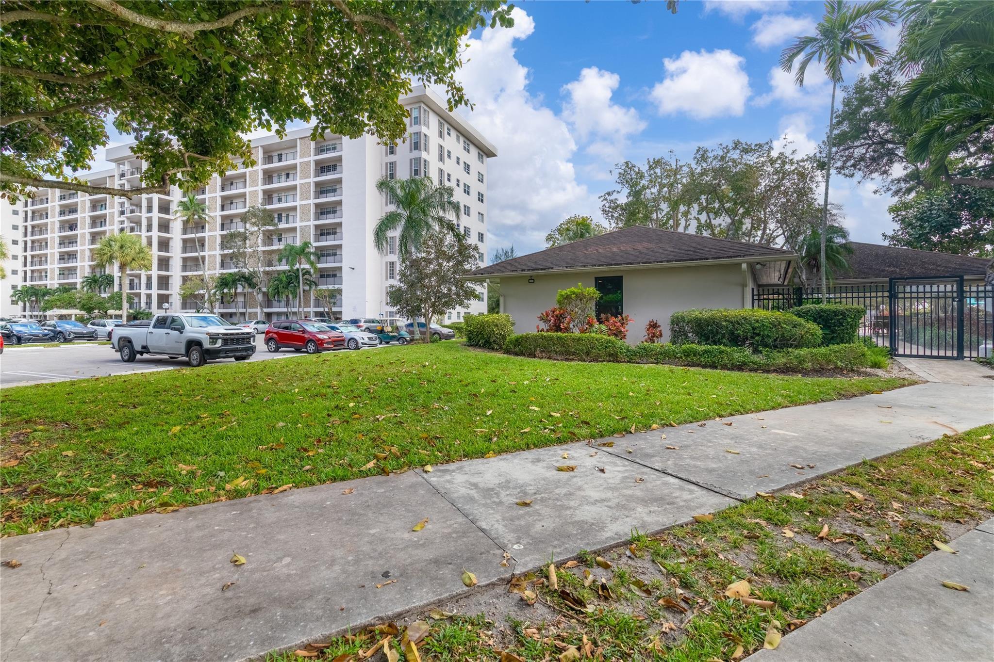 3200 N Palm Aire Drive 110, Pompano Beach, FL 33069, Pompano Beach - Photo 2