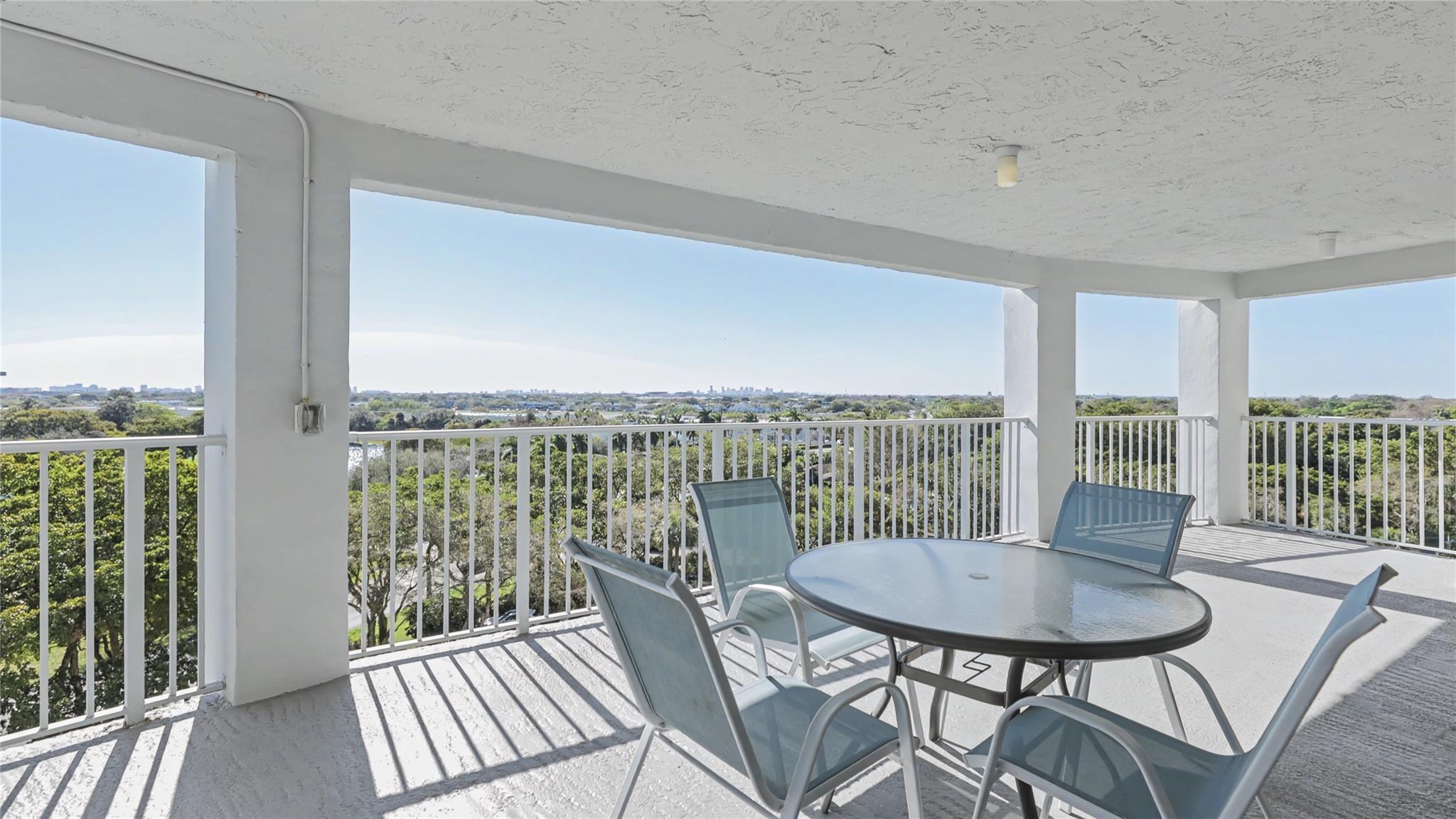 625 Oaks Drive 808, Pompano Beach, FL 33069, Pompano Beach - Photo 3