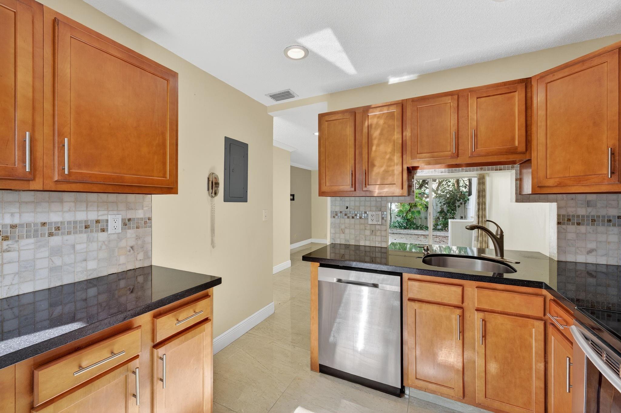 3007 NW 5th Terrace, Pompano Beach, FL 33064, Pompano Beach - Photo 5