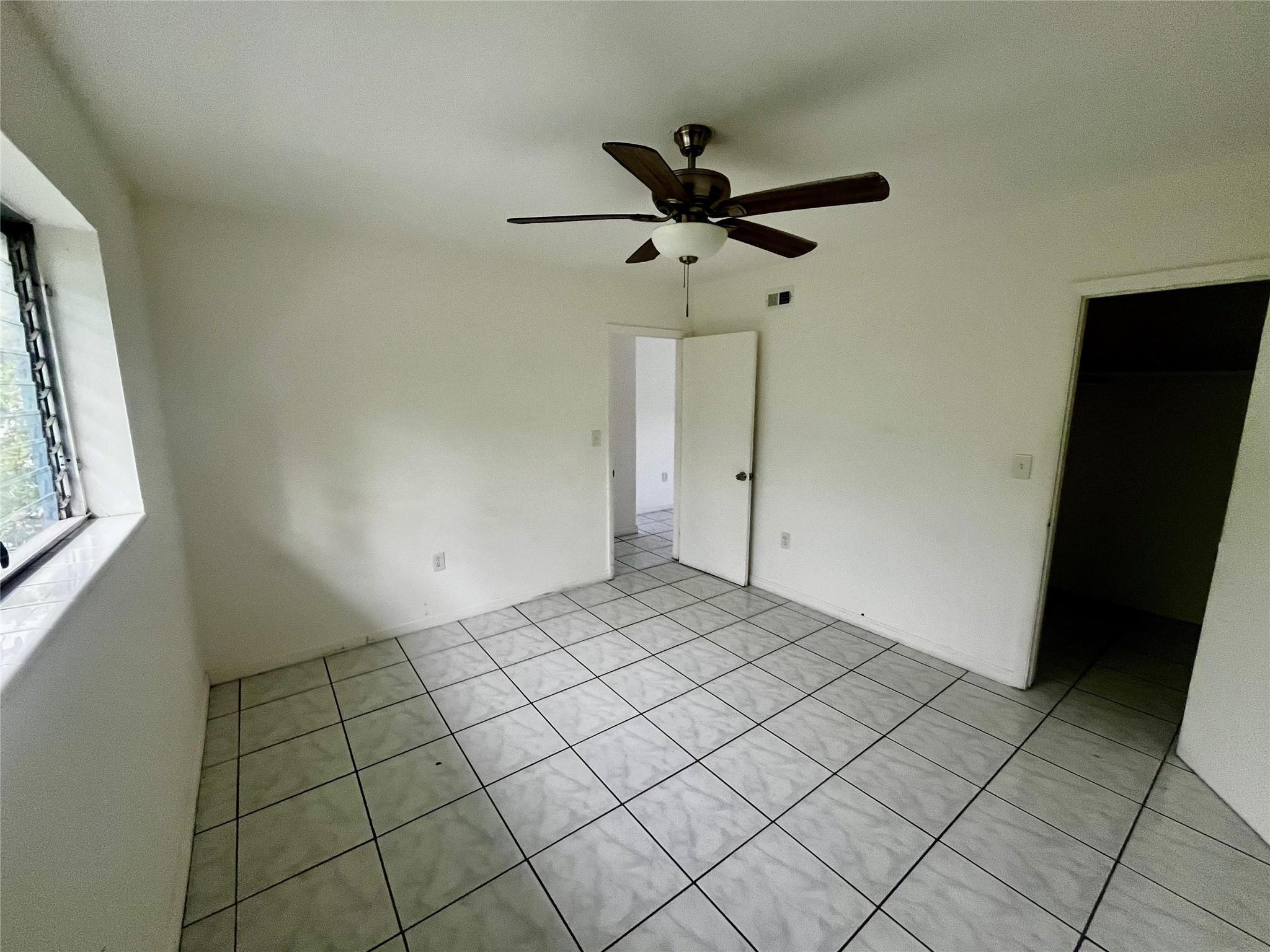 751 NE 83rd Terrace 18, Miami, FL 33138, Miami - Photo 3